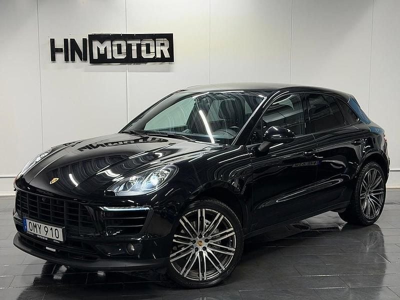 Svart Begagnad 2015 Porsche Macan S Sport SUV | 329 900 kr (Marknadspris) - Bild 1/4