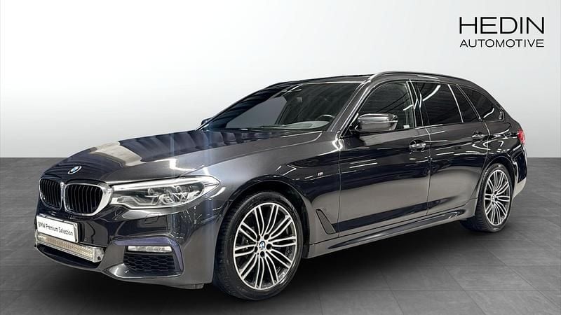 Begagnad 2018 BMW 530 Shadowline Kombi | 318 700 kr (Superpris) - Bild 1/4