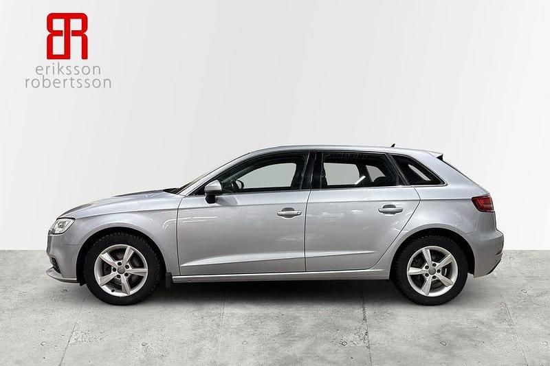 Begagnad Audi A3 150 HK (110 kW) 2019 Silver Sedan