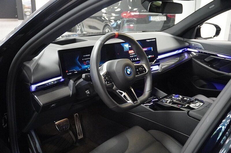 Begagnad BMW i5 Comfort Edition 442 kW (601 HK) 2024 Svart Sedan