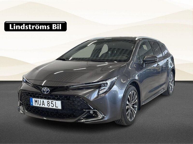 Mörkgrå Begagnad 2024 Toyota Corolla Style Kombi | 394 000 kr (Dyr) - Bild 1/3