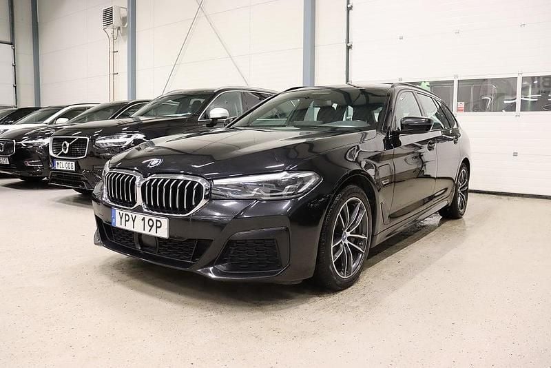 Begagnad BMW 530e M Sport 184 HK (135 kW) 2022 Svart Kombi