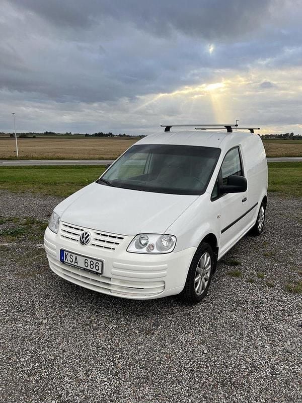 Vit Begagnad 2010 VW Caddy Minibuss | 44 000 kr (Marknadspris) - Bild 1/4