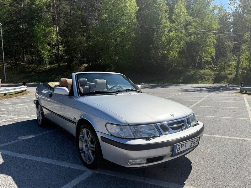 Begagnad 2003 Saab 9-3 Cab | 89 900 kr (Marknadspris) - Bild 1/4
