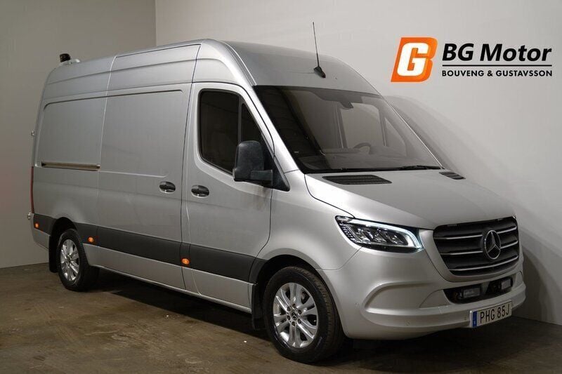 Silver Begagnad 2020 Mercedes Sprinter Van | 399 900 kr (Dyr) - Bild 1/4