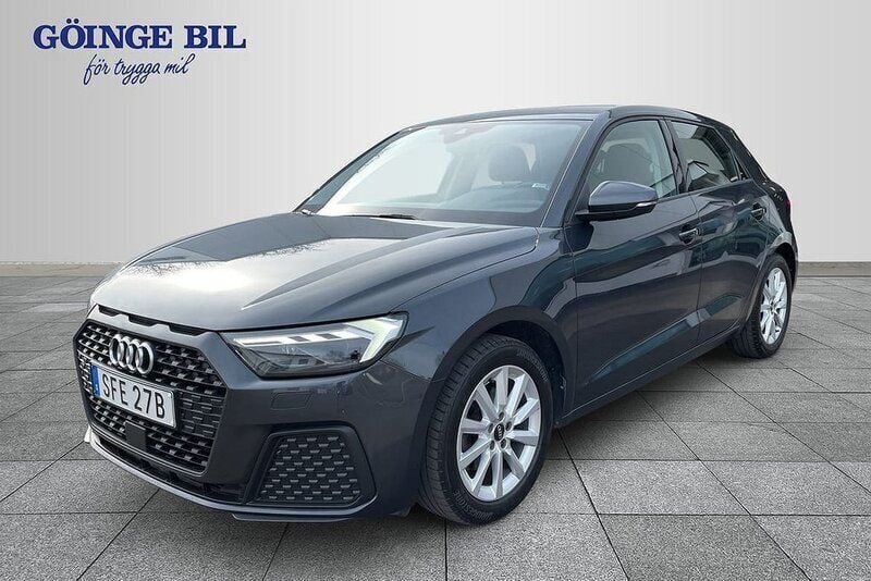 Grå Begagnad 2022 Audi A1 Sportback Proline Halvkombi | 229 000 kr (Marknadspris) - Bild 1/3