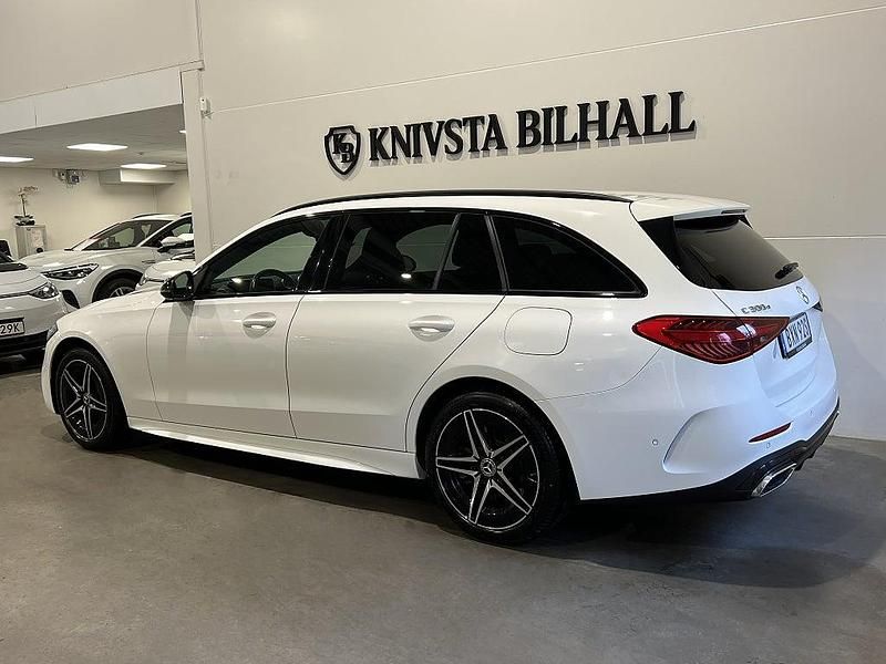 Begagnad Mercedes C300 AMG 313 HK (230 kW) 2023 Vit