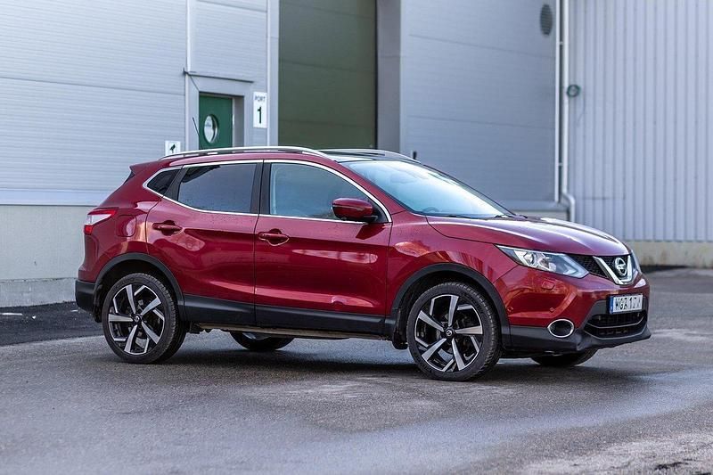 Begagnad 2017 Nissan Qashqai Tekna+ SUV | 85 000 kr - Bild 1/4