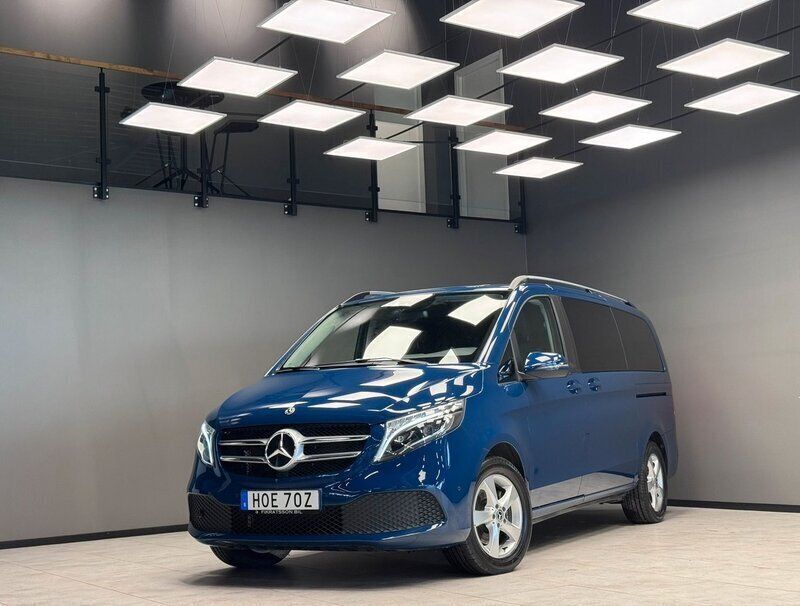 Blå Begagnad 2020 Mercedes V250 Minibuss | 529 900 kr (Superpris) - Bild 1/3
