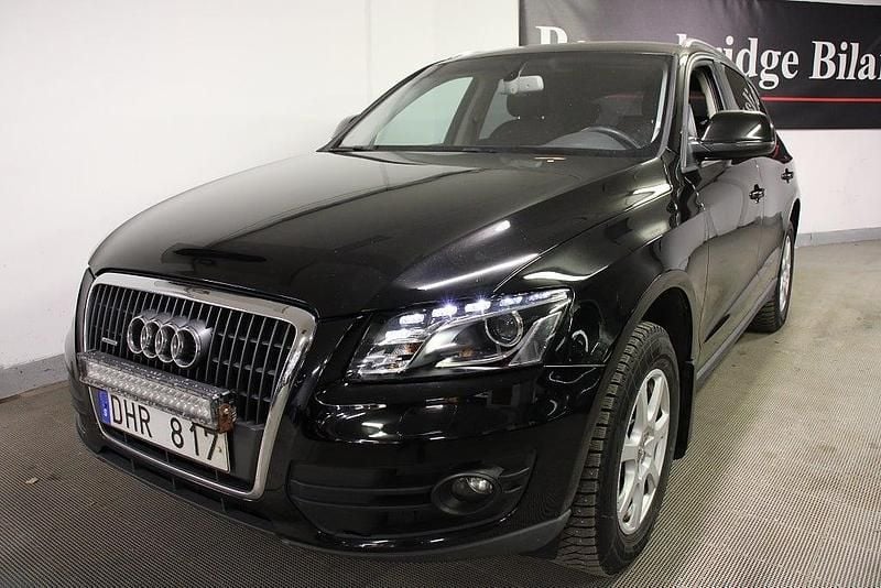 Svart Begagnad 2010 Audi Q5 SUV | 89 000 kr (Dyr) - Bild 1/4