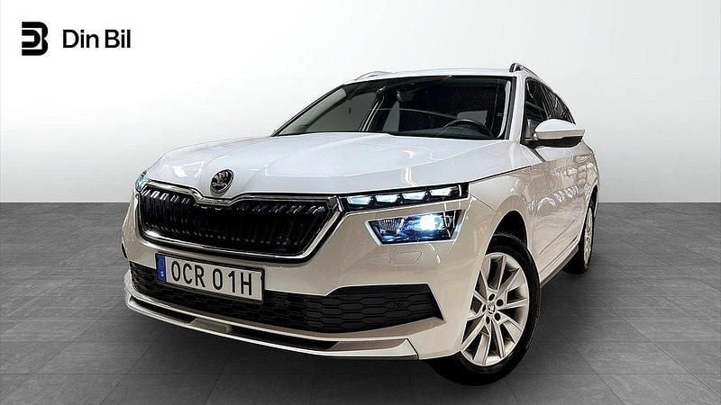 Vit Begagnad 2023 Skoda Kamiq Style SUV | 248 900 kr (Bra pris) - Bild 1/4