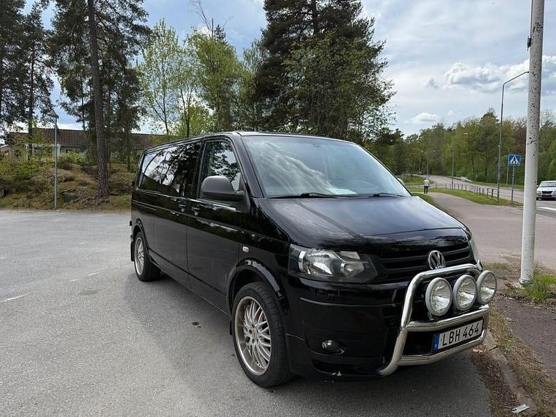 Svart Begagnad 2011 VW T5 Van | 69 900 kr (Marknadspris) - Bild 1/4