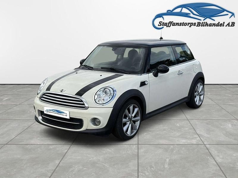 Vit Begagnad 2012 Mini Cooper D Halvkombi | 78 500 kr (Marknadspris) - Bild 1/4