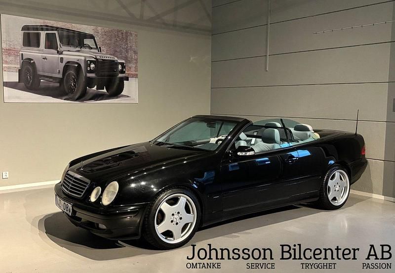 Svart Begagnad 1999 Mercedes CLK320 Avantgarde Cab | 74 900 kr - Bild 1/4