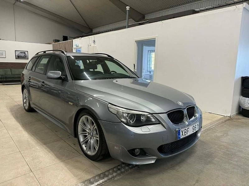 Begagnad BMW 525 M Sport 218 HK (160 kW) 2005 Ljusgrå Kombi