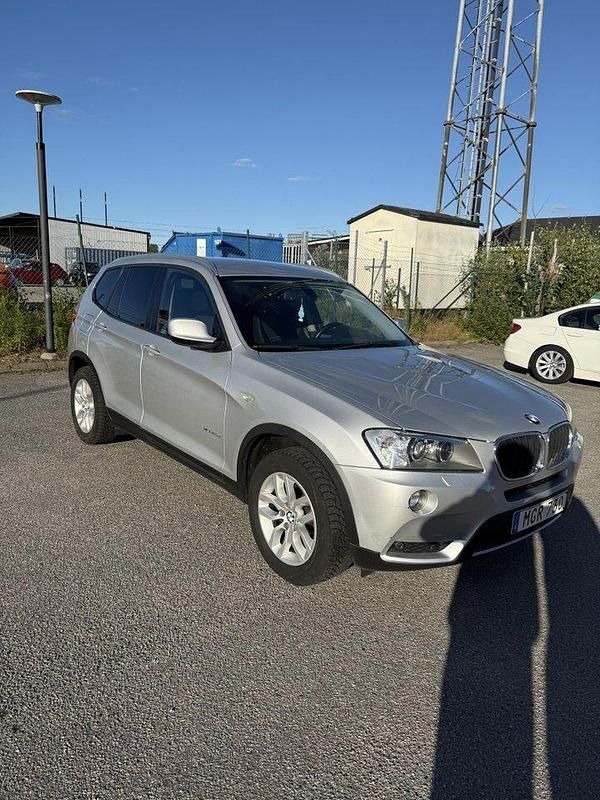 Grå Begagnad 2012 BMW X3 SUV | 109 000 kr (Dyr) - Bild 1/4