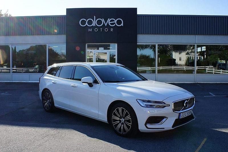 Vit Begagnad 2022 Volvo V60 Inscription Kombi | 279 900 kr (Superpris) - Bild 1/4