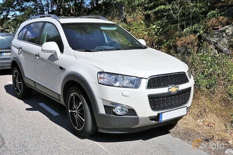 Vit Begagnad 2011 Chevrolet Captiva SUV | 83 000 kr (Dyr) - Bild 1/4