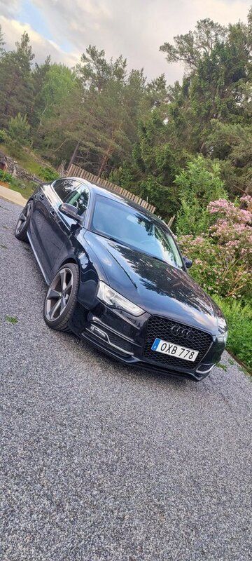 Svart Begagnad 2016 Audi A5 Sportback Halvkombi | 164 000 kr (Marknadspris) - Bild 1/4