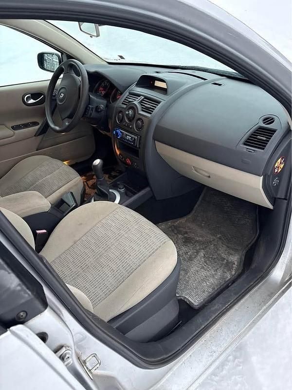 Begagnad Renault Mégane II 112 HK (82 kW) 2007