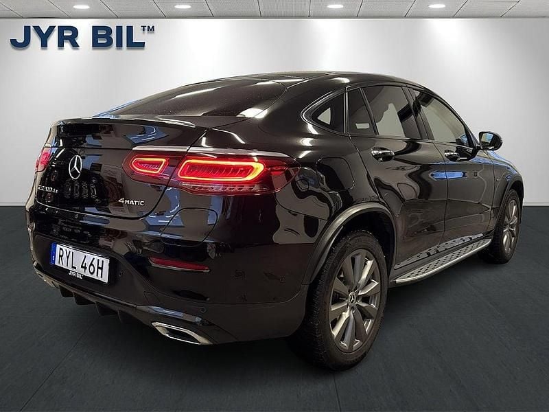 Begagnad Mercedes GLC300e AMG line 306 HK (225 kW) 2021 Svart Sportkupé