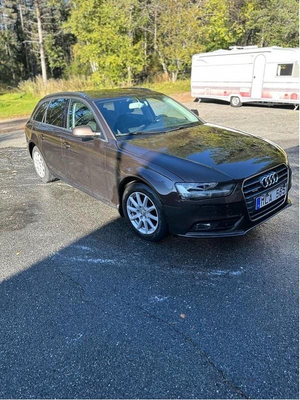 Brun Begagnad 2013 Audi A4 Kombi | 99 000 kr (Marknadspris) - Bild 1/4