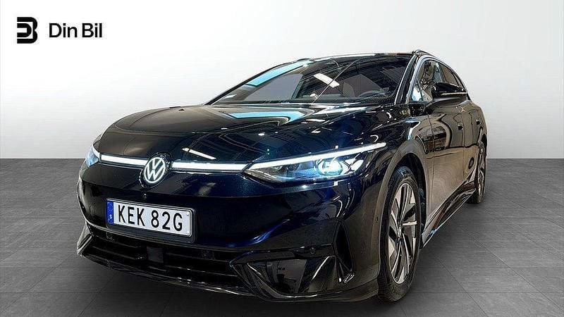 Svart (grenadilla black metallic) Begagnad 2024 VW ID.7 Pro Sedan | 579 900 kr (Marknadspris) - Bild 1/4