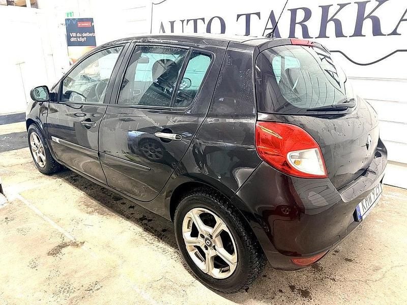 Begagnad Renault Clio R.S. 75 HK (55 kW) 2009 Svart Halvkombi