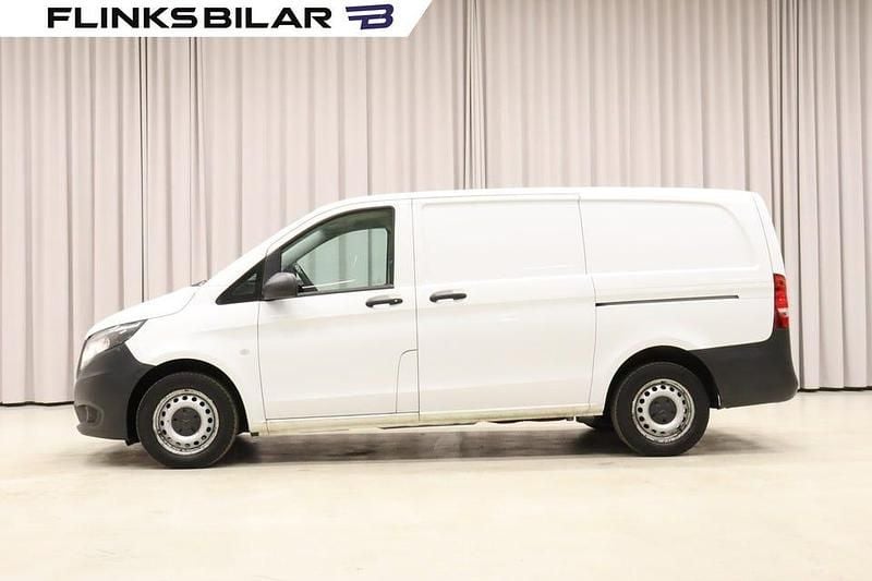Vit Begagnad 2021 Mercedes Vito Van | 158 750 kr (Superpris) - Bild 1/4