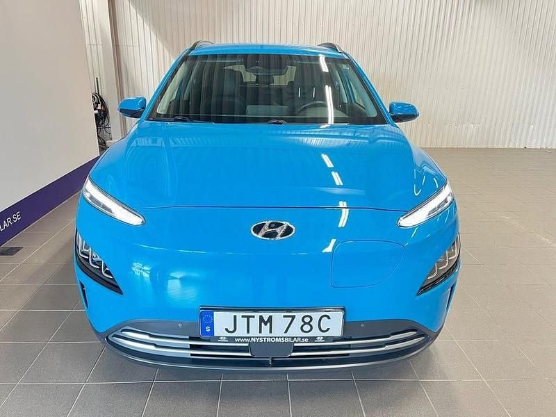 Begagnad Hyundai Kona Essential 100 kW (136 HK) 2021 Blå SUV
