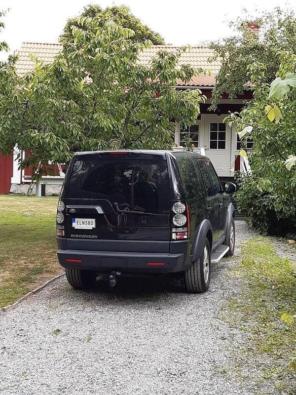 Svart Begagnad 2014 Land Rover Discovery 4 SUV | 230 000 kr (Bra pris) - Bild 1/4