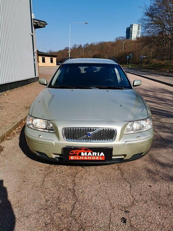 Ljusbrun Begagnad 2005 Volvo V70 Business Edition Kombi | 29 900 kr (Marknadspris) - Bild 1/4