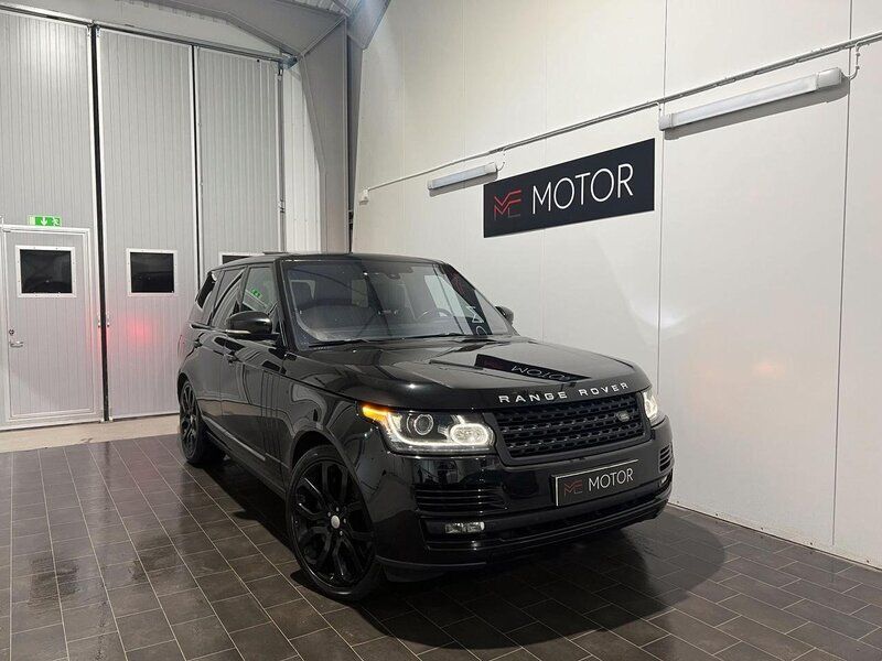 Svart Begagnad 2013 Land Rover Range Rover Vogue SUV | 399 900 kr (Marknadspris) - Bild 1/4