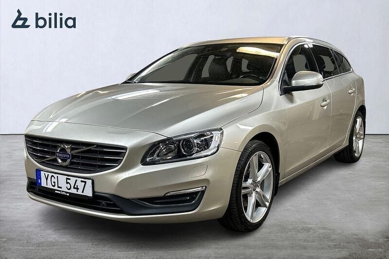 Brun Begagnad 2016 Volvo V60 Business Edition Kombi | 194 900 kr (Marknadspris) - Bild 1/3