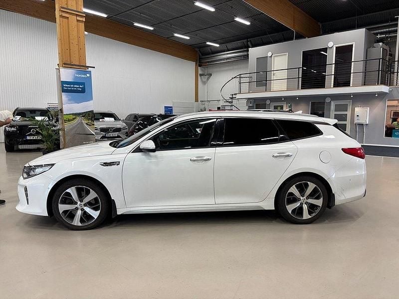 Vit Begagnad 2016 Kia Optima GT-Line Kombi | 139 000 kr (Marknadspris) - Bild 1/3