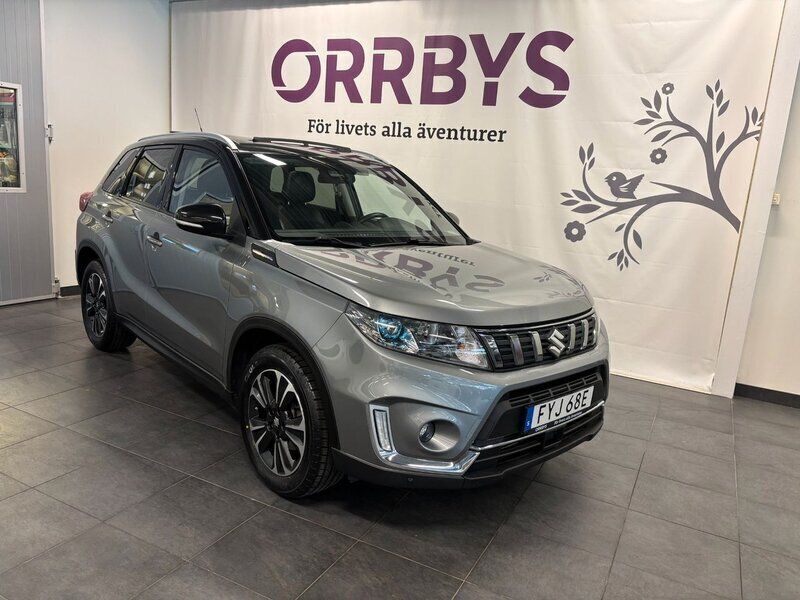 Mörkgrå Begagnad 2019 Suzuki Vitara SUV | 204 900 kr (Marknadspris) - Bild 1/4