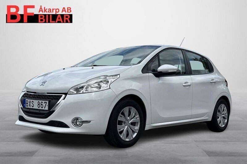 Vit Begagnad 2013 Peugeot 208 Halvkombi | 79 500 kr (Dyr) - Bild 1/4