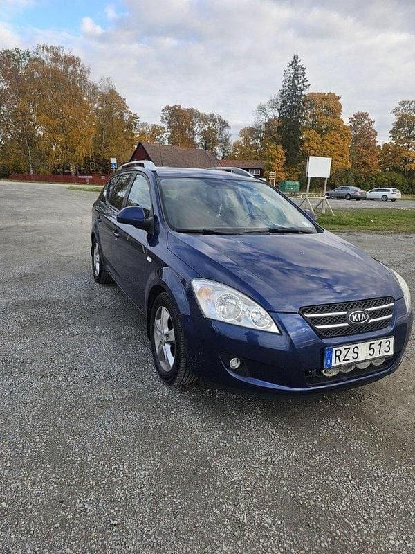 Blå Begagnad 2008 Kia Ceed Sportswagon EX Kombi | 28 000 kr (Marknadspris) - Bild 1/4
