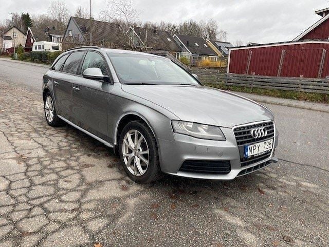 Mörkgrå Begagnad 2008 Audi A4 Kombi | 31 900 kr (Lite dyr) - Bild 1/4