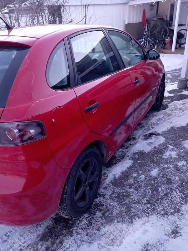 Begagnad Seat Ibiza 86 HK (63 kW) 2008 Metal