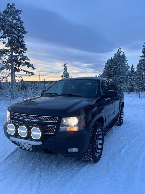 Begagnad 2009 Chevrolet Avalanche Pickup | 108 900 kr - Bild 1/4