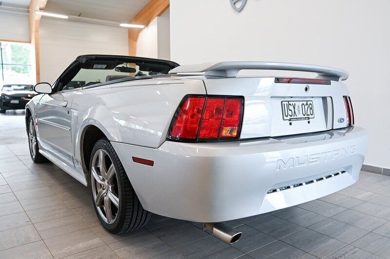 Begagnad Ford Mustang 200 HK (147 kW) 2002 Silver Cab