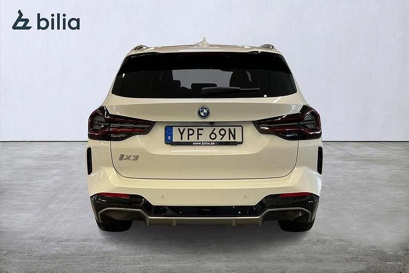 Begagnad BMW iX3 M Sport 210 kW (286 HK) 2024 Vit SUV