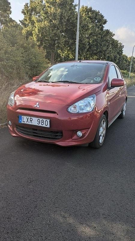 Röd Begagnad 2013 Mitsubishi Space Star Kombi | 48 000 kr (Bra pris) - Bild 1/4