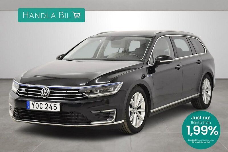 Svart Begagnad 2017 VW Passat GTE Kombi | 168 900 kr (Marknadspris) - Bild 1/3