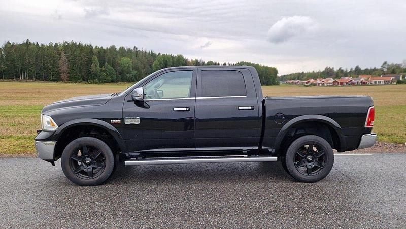 Svart Begagnad 2018 Dodge Ram Pickup | 353 000 kr (Superpris) - Bild 1/3