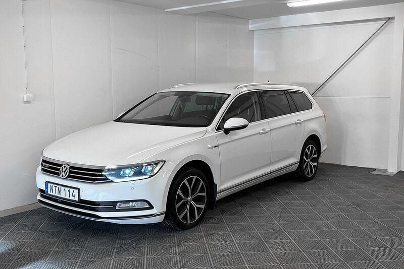 Vit Begagnad 2015 VW Passat GT Kombi | 119 700 kr (Marknadspris) - Bild 1/4