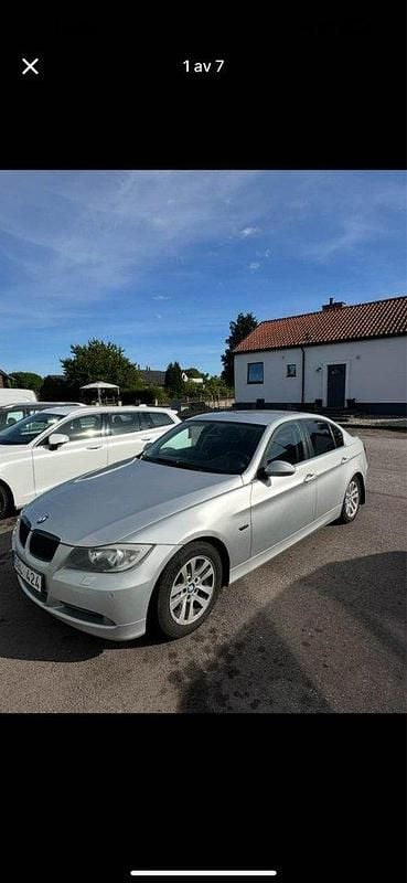 Grå Begagnad 2008 BMW 325 Advantage Sedan | 52 000 kr (Bra pris) - Bild 1/4