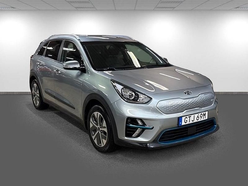 Begagnad Kia e-Niro Advance 150 kW (204 HK) 2019 Grå SUV