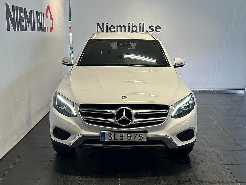 Begagnad Mercedes GLC350 327 HK (240 kW) 2018 Vit SUV